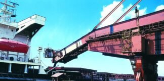 AEB projeta superávit comercial recorde