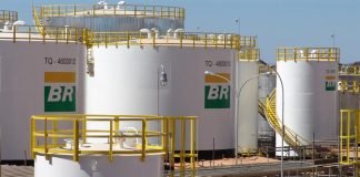 Petrobras obtém lucro líquido de R$ 6,96 bi no trimestre