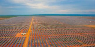 Parque solar com 330 mil painéis entra em operação na Bahia