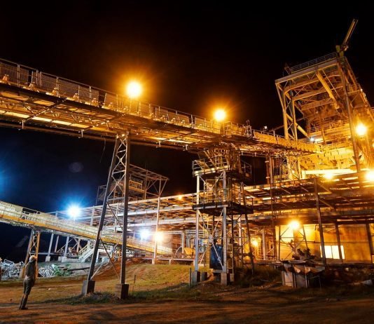 CMOC compra operações da Equinox Gold no Brasil por US$ 1,015 bilhão Imagem da planta da Equinox Gold em Santaluz (BA).