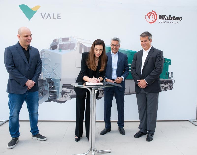 Assinatura da parceria entre Vale e Wabtec.