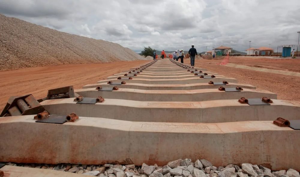 fiol-foto-govba-ferrovia